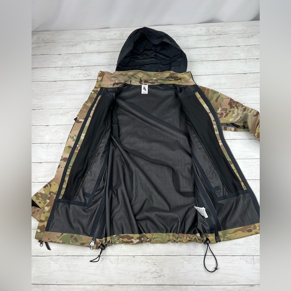 NikeLab Collection Crye Precision Shell Size Small Camo - Picture 5 of 12